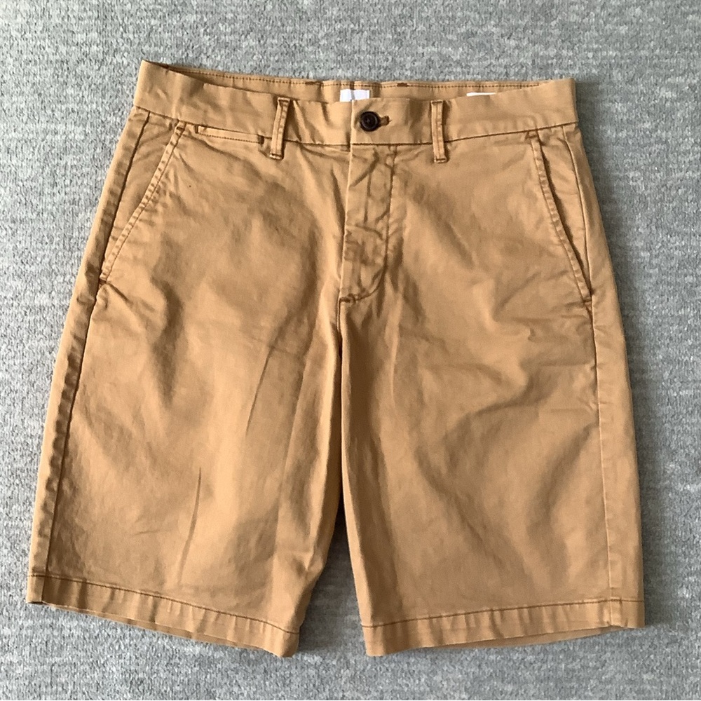 Gap Men's Mustard 10” Flat Front Shorts Sz. W30